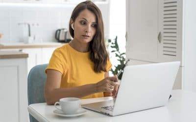 ¿Dolor de espalda con el teletrabajo? Cuida tu postura corporal.